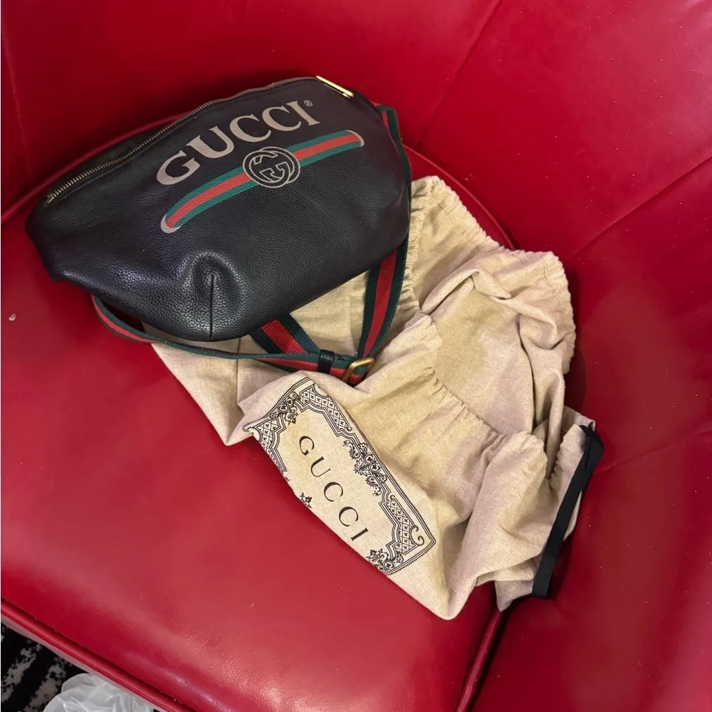 Gucci Black Belt Bag with Red and Green Accents - Picture 5 of 6